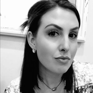 Meet your Posher, Jessica!